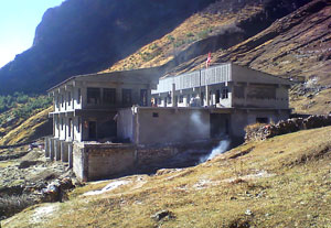 Badrinath ashram, northeast corner - November 2014 - 2 (click image to enlarge)