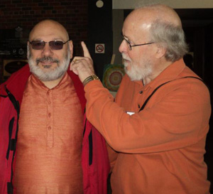 Swami Maitreyananda and Satchidananda (click image to enlarge) Swami Maitreyananda and Satchidananda (click image to enlarge)